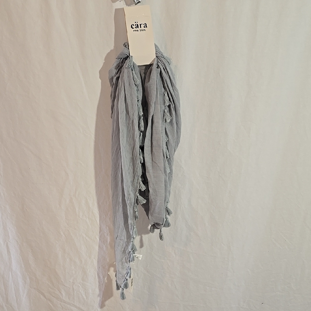 Cara New York Gray Tassel Scarf
